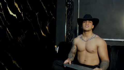 mr_maximo online show from December 14, 2025, 2:28 am