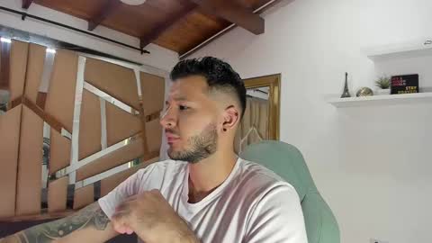 MIKEE online show from February 23, 2025, 3:02 am