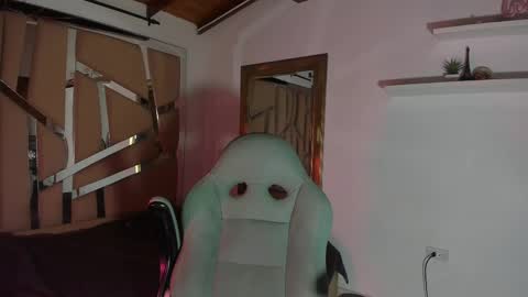 MIKEE online show from March 12, 2025, 3:13 am