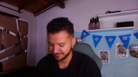 MIKEE online show from October 2, 2025, 3:02 am