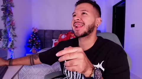 MIKEE online show from December 15, 2025, 3:11 am