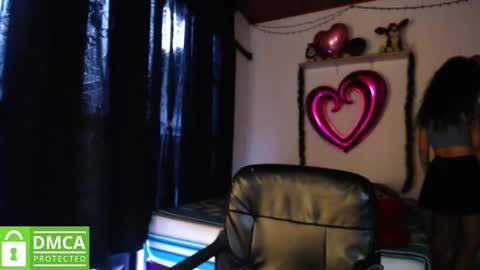 Snapshot of mr_mrscurie chatting on December 13, 2024, 9:52 pm Mr Mrs Curie online show from December 13, 2024, 9:52 pm