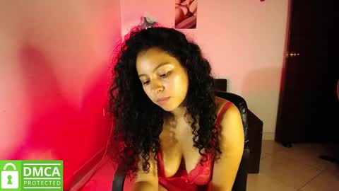 Snapshot of mr_mrscurie chatting on January 26, 2025, 1:20 am Mr Mrs Curie online show from January 26, 2025, 1:20 am