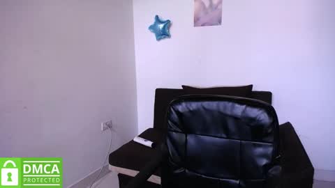 Snapshot of mr_mrscurie chatting on January 29, 2025, 8:35 pm Mr Mrs Curie online show from January 29, 2025, 8:35 pm