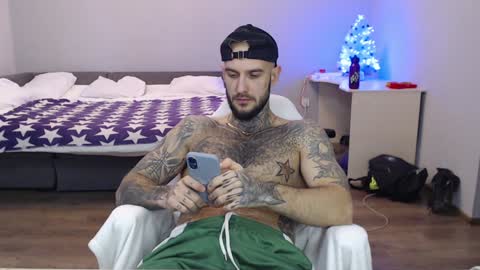 Snapshot of mr_nobody313 chatting on December 8, 2024, 12:19 pm mr_nobody313 online show from December 8, 2024, 12:19 pm