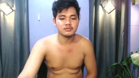 mr_olivercummerx online show from October 22, 2025, 4:02 am