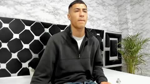 Mr Porn  online show from May 21, 2026, 1:01 am