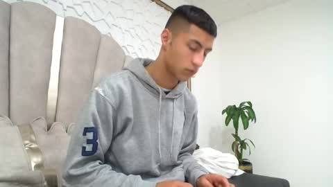 Mr Porn  online show from June 8, 2026, 4:18 pm