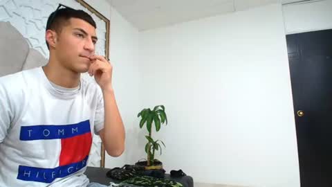 Mr Porn  online show from June 14, 2026, 8:16 am
