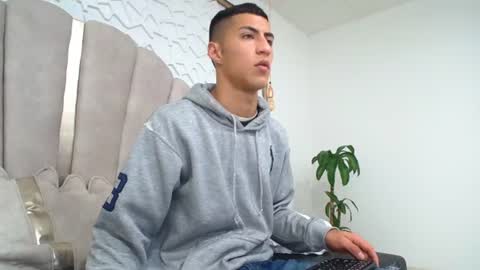 Mr Porn  online show from June 23, 2026, 1:42 pm