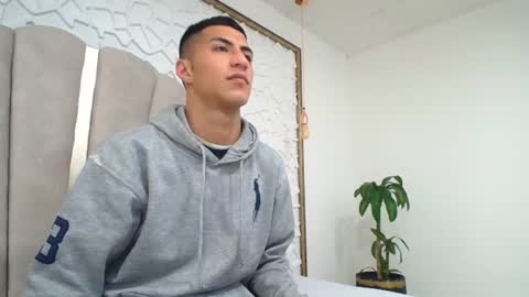 Mr Porn  online show from June 24, 2026, 1:48 am