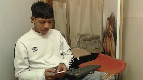 Snapshot of mr_stiven_ chatting on November 17, 2025, 2:17 am mr_stiven_ online show from November 17, 2025, 2:17 am