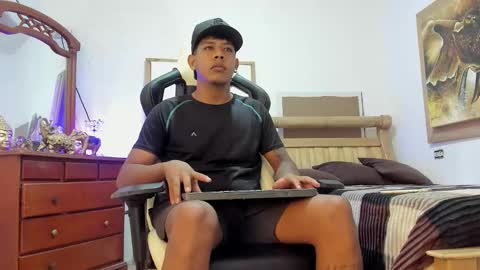 Snapshot of mr_stiven_ chatting on March 15, 2026, 2:50 am mr_stiven_ online show from March 15, 2026, 2:50 am