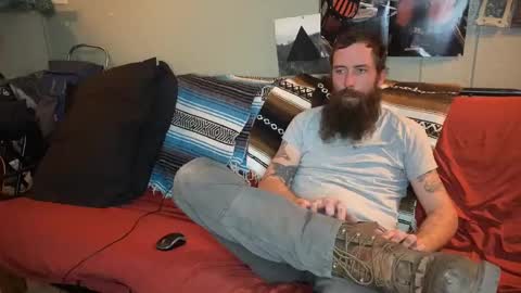 Snapshot of mr_valdor chatting on December 18, 2024, 12:43 am Valdor online show from December 18, 2024, 12:43 am