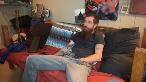 Snapshot of mr_valdor chatting on December 22, 2024, 12:07 am Valdor online show from December 22, 2024, 12:07 am