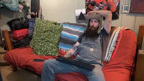 Snapshot of mr_valdor chatting on March 3, 2025, 1:42 am Valdor online show from March 3, 2025, 1:42 am