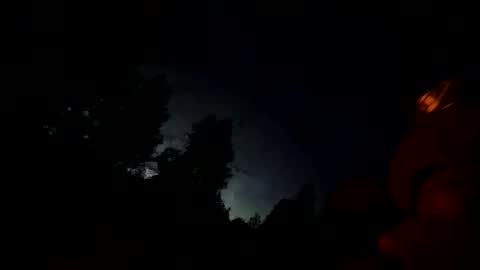 Snapshot of mr_valdor chatting on February 8, 2026, 1:42 am Valdor online show from February 8, 2026, 1:42 am