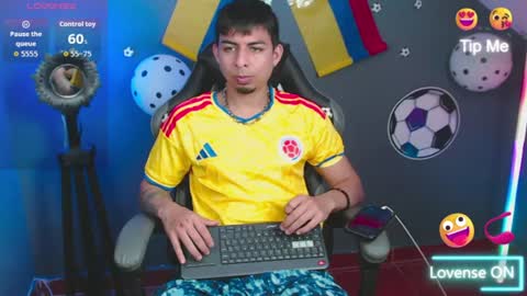 Snapshot of mralpha_latino chatting on June 18, 2026, 5:41 am Alpha LATINO online show from June 18, 2026, 5:41 am