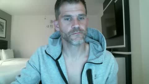 Snapshot of mrasstastix chatting on October 18, 2025, 10:10 pm MrAsstastix online show from October 18, 2025, 10:10 pm