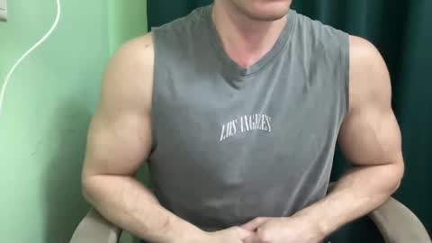 Snapshot of mrbiceps_23 chatting on December 15, 2024, 1:11 pm Mrbiceps23 online show from December 15, 2024, 1:11 pm