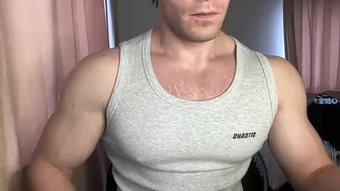 Snapshot of mrbiceps_23 chatting on January 18, 2025, 9:13 am Mrbiceps23 online show from January 18, 2025, 9:13 am