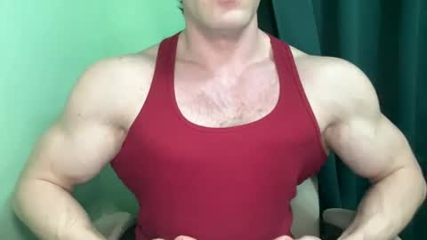 Snapshot of mrbiceps_23 chatting on February 7, 2025, 2:15 pm Mrbiceps23 online show from February 7, 2025, 2:15 pm