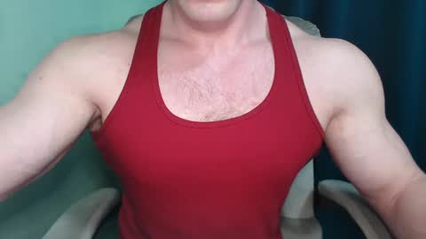 Snapshot of mrbiceps_23 chatting on February 7, 2025, 10:09 pm Mrbiceps23 online show from February 7, 2025, 10:09 pm