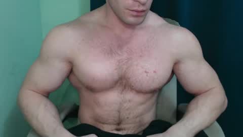 Snapshot of mrbiceps_23 chatting on February 12, 2025, 6:09 pm Mrbiceps23 online show from February 12, 2025, 6:09 pm