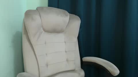 Snapshot of mrbiceps_23 chatting on February 15, 2025, 12:01 pm Mrbiceps23 online show from February 15, 2025, 12:01 pm