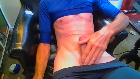 Snapshot of mrbiggirth69 chatting on September 21, 2025, 1:46 pm mrbiggirth69 online show from September 21, 2025, 1:46 pm