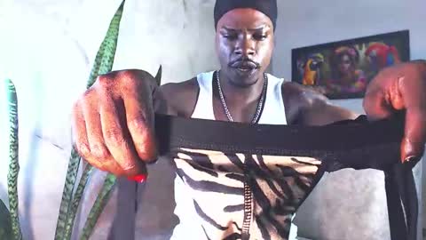 Snapshot of mrbyronstallion chatting on October 11, 2025, 11:25 pm byron online show from October 11, 2025, 11:25 pm