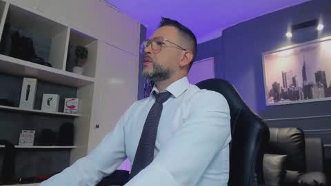 Snapshot of mrfrank_tattoo chatting on September 30, 2025, 12:43 pm MrFrank. online show from September 30, 2025, 12:43 pm