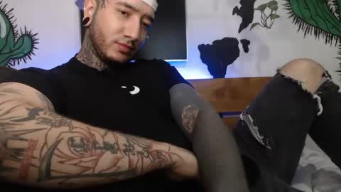 Snapshot of mrmanny__ chatting on February 16, 2025, 12:21 pm mrmanny__ online show from February 16, 2025, 12:21 pm