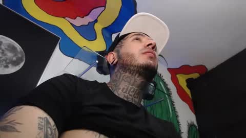 Snapshot of mrmanny__ chatting on February 17, 2025, 2:20 am mrmanny__ online show from February 17, 2025, 2:20 am