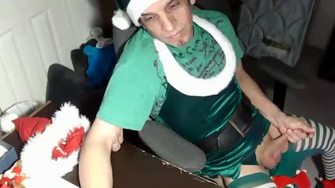 Snapshot of mrmarcxxcam chatting on December 29, 2024, 5:21 am MrMarc online show from December 29, 2024, 5:21 am