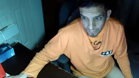 Snapshot of mrmarcxxcam chatting on January 22, 2025, 4:34 am MrMarc online show from January 22, 2025, 4:34 am