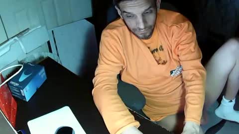 Snapshot of mrmarcxxcam chatting on January 29, 2025, 5:09 am MrMarc online show from January 29, 2025, 5:09 am