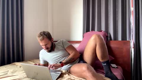 Max online show from January 8, 2026, 5:21 am