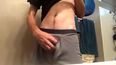 Snapshot of mrmeltyourheart chatting on October 27, 2025, 11:31 pm James online show from October 27, 2025, 11:31 pm