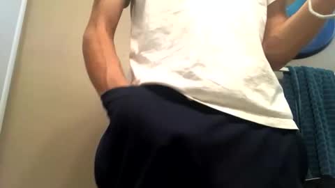 Snapshot of mrmeltyourheart chatting on November 2, 2025, 10:12 pm James online show from November 2, 2025, 10:12 pm