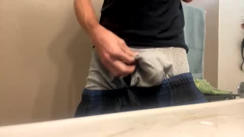 Snapshot of mrmeltyourheart chatting on November 11, 2025, 8:42 pm James online show from November 11, 2025, 8:42 pm