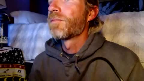 Snapshot of mrmister321 chatting on October 25, 2025, 4:31 am mrmister321 online show from October 25, 2025, 4:31 am