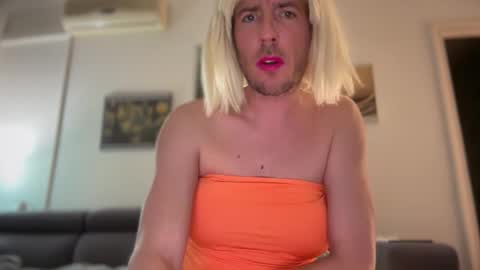 Snapshot of mrmooser42 chatting on February 19, 2026, 9:44 pm TaleOfLaura online show from February 19, 2026, 9:44 pm