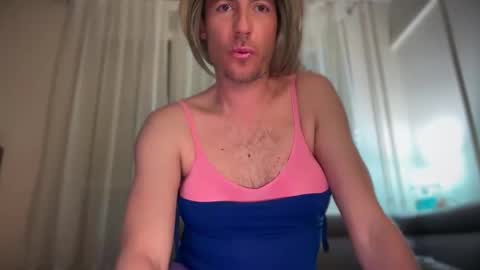 TaleOfLaura online show from April 26, 2026, 12:19 am