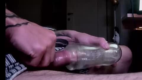 Snapshot of mrn0ice chatting on November 12, 2025, 5:57 pm MR NO ICE online show from November 12, 2025, 5:57 pm