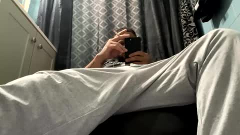 mrnineinch1995 online show from April 12, 2026, 4:39 am