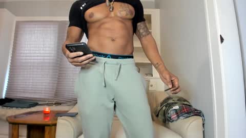 mromg007 online show from January 3, 2025, 7:29 pm