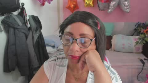 Snapshot of mrs_mommy chatting on May 16, 2026, 5:34 pm mrs_mommy online show from May 16, 2026, 5:34 pm