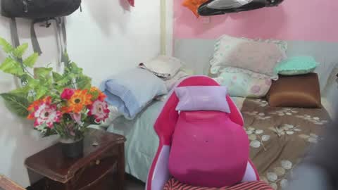 Snapshot of mrs_mommy chatting on June 26, 2026, 7:07 pm mrs_mommy online show from June 26, 2026, 7:07 pm