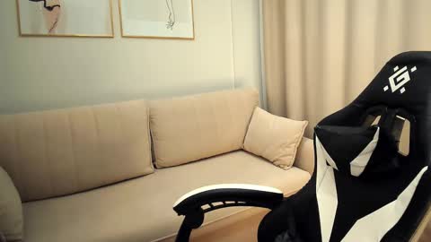 Snapshot of mrsexycum4u chatting on September 25, 2025, 1:53 am Adam online show from September 25, 2025, 1:53 am